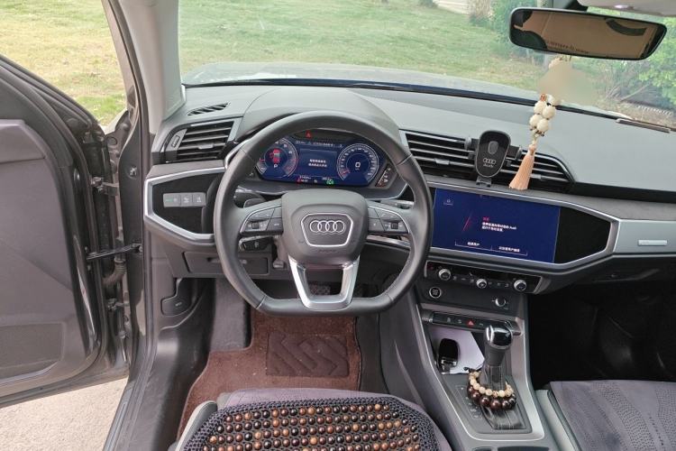 Used Audi Q3 2023 35 TFSI Fashion Dynamic Model (1.5T) Steering Wheel
