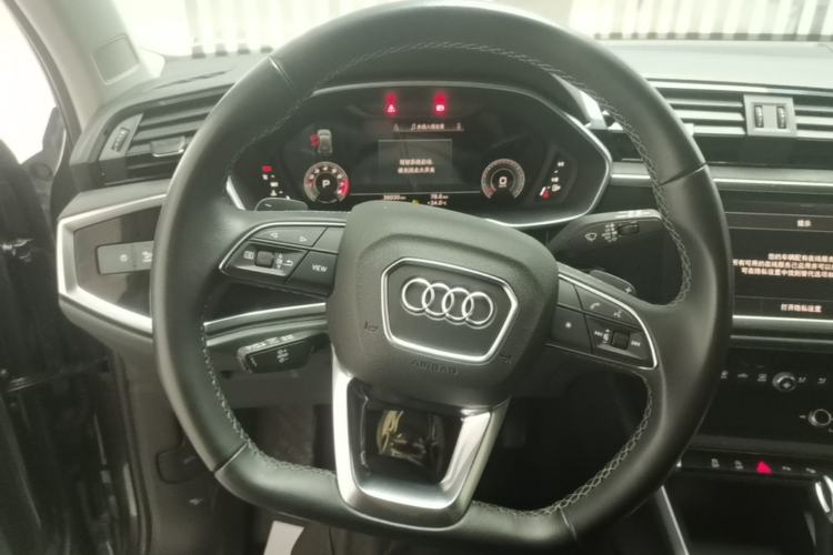 Used Audi Q3 2023 35 TFSI Fashion Dynamic Model (1.4T) Steering Wheel