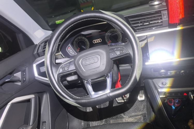 Used Audi Q3 2023 40 TFSI Fashion Dynamic Model Steering Wheel