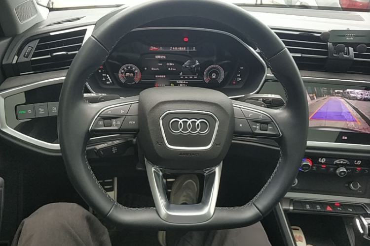 Used Audi Q3 2023 35 TFSI Fashion Dynamic Model (1.4T) Steering Wheel