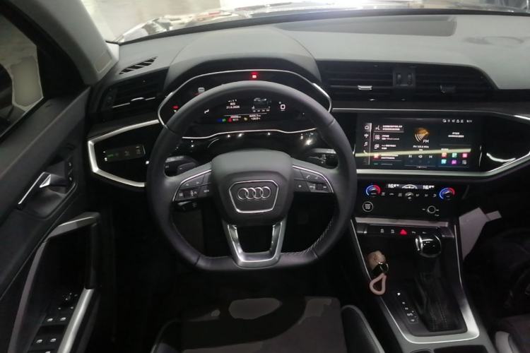 Used Audi Q3 2023 35 TFSI Fashion Dynamic Model (1.4T) Steering Wheel