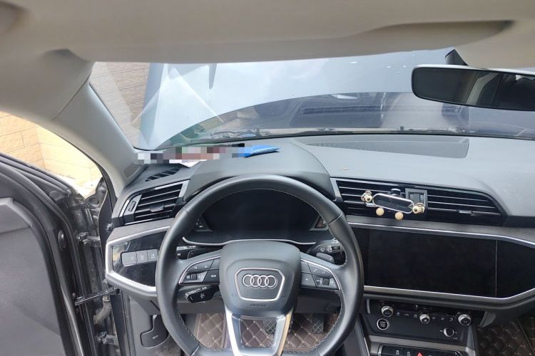 Used Audi Q3 2023 35 TFSI Fashion Dynamic Model (1.5T) Steering Wheel