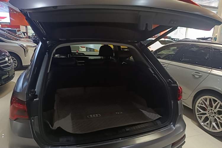 Used Audi Q3 2023 35 TFSI Fashion Dynamic Model (1.5T) Trunk