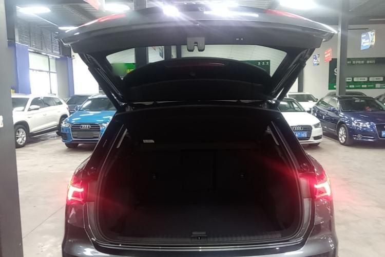 Used Audi Q3 2023 35 TFSI Fashion Dynamic Model (1.4T) Trunk