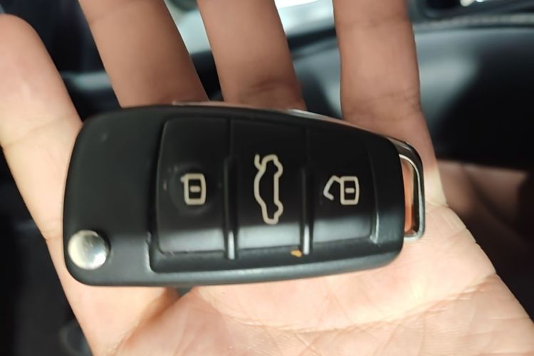 Used Audi Q3 2023 35 TFSI Fashion Dynamic Model (1.5T) Vehicle Key