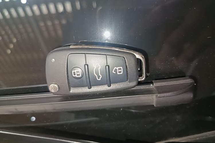 Used Audi Q3 2023 35 TFSI Fashion Dynamic Model (1.5T) Vehicle Key