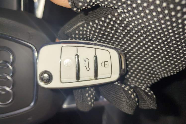 Used Audi Q3 2023 35 TFSI Fashion Dynamic Model (1.5T) Vehicle Key