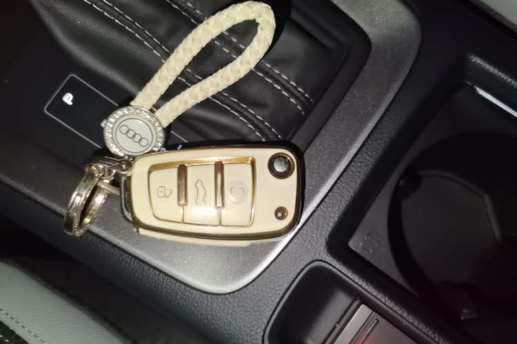 Used Audi Q3 2023 35 TFSI Fashion Dynamic Model (1.5T) Vehicle Key