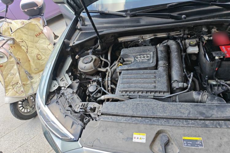 Used Audi Q3 2023 35 TFSI Fashion Dynamic Model (1.4T) Engine Bay Right