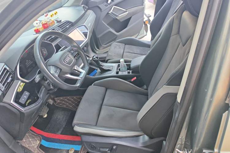 Used Audi Q3 2023 35 TFSI Fashion Dynamic Model (1.4T) Left Front Seat
