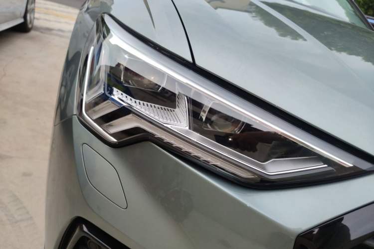 Used Audi Q3 2023 45 TFSI quattro Fashion Dynamic Edition Right Front Headlight