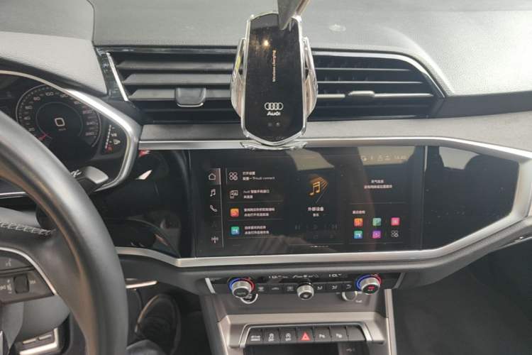Used Audi Q3 2023 Updated 40 TFSI Fashionable and Dynamic Version Audio And AC Panel