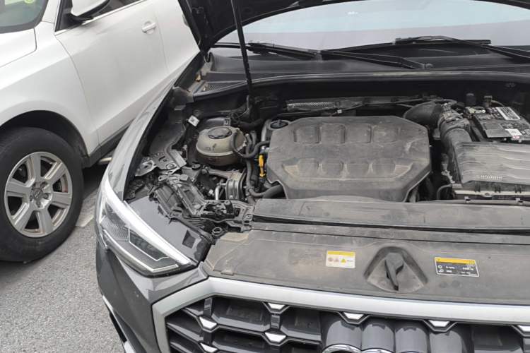 Used Audi Q3 2023 Updated 40 TFSI Fashionable and Dynamic Version Engine Bay Right