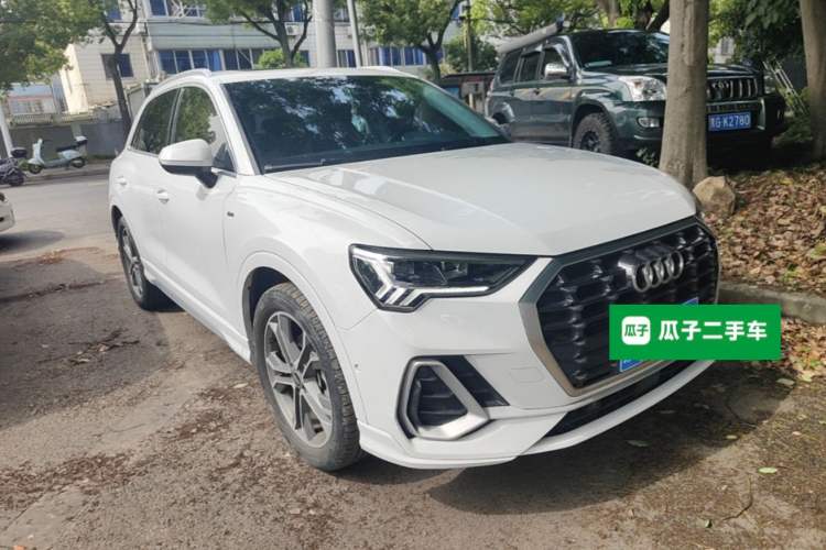Used Audi Q3 2023 Updated 40 TFSI Fashionable and Dynamic Version Front Right 45 Deg