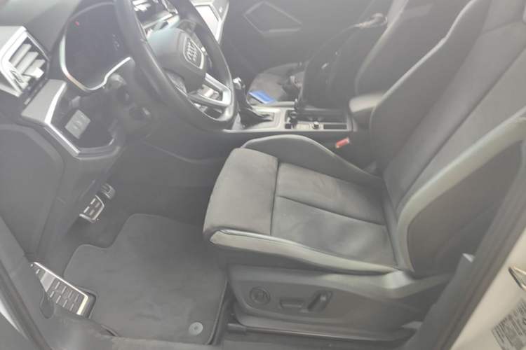 Used Audi Q3 2023 Updated 40 TFSI Fashionable and Dynamic Version Left Front Seat