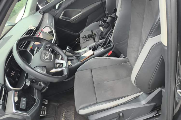Used Audi Q3 2023 Updated 40 TFSI Fashionable and Dynamic Version Left Front Seat