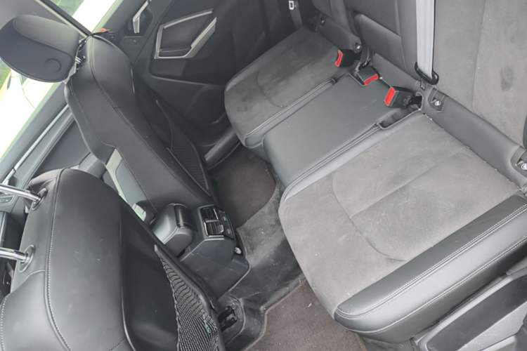 Used Audi Q3 2023 Updated 40 TFSI Fashionable and Dynamic Version Left Rear Seat