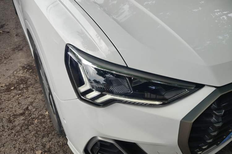 Used Audi Q3 2023 Updated 40 TFSI Fashionable and Dynamic Version Right Front Headlight