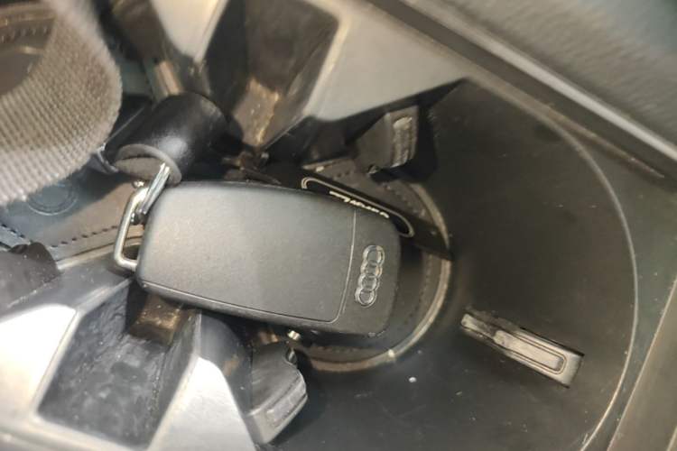 Used Audi Q3 2023 Updated 40 TFSI Fashionable and Dynamic Version Vehicle Key