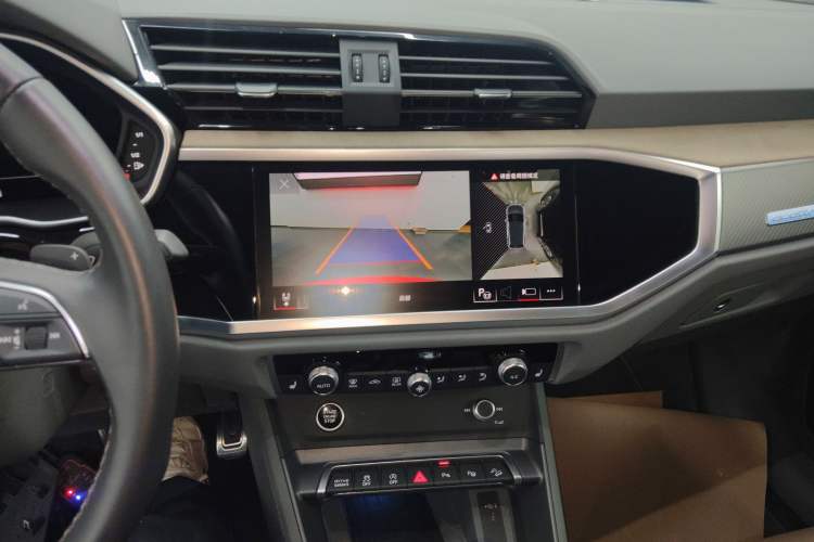 Used Audi Q3 2023 Updated 45 TFSI quattro Stylish and Dynamic Edition Audio And AC Panel