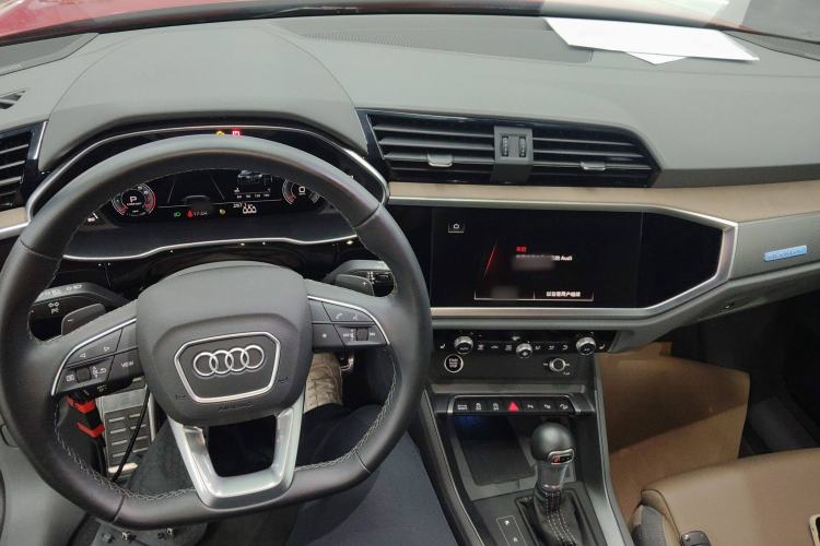 Used Audi Q3 2023 Updated 45 TFSI quattro Stylish and Dynamic Edition Center Console
