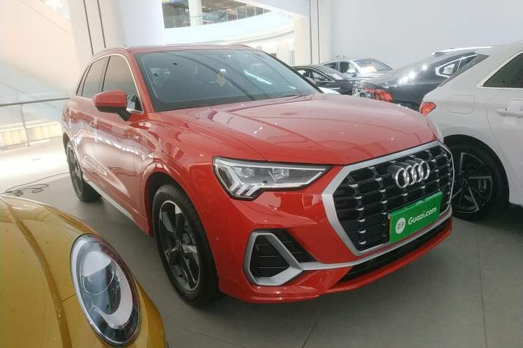 Used Audi Q3 2023 35 TFSI Fashion Dynamic Model (1.5T) Front Right 45 Deg