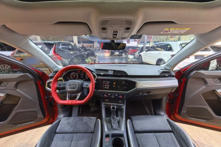 Used Audi Q3 2023 35 TFSI Fashion Dynamic Model (1.5T) Interior 5