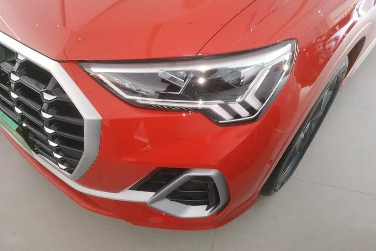 Used Audi Q3 2023 35 TFSI Fashion Dynamic Model (1.5T) Left Front Headlight