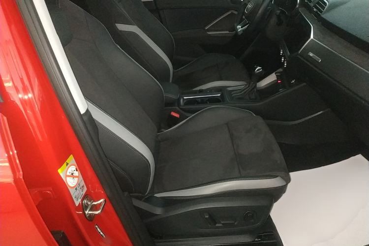 Used Audi Q3 2023 35 TFSI Fashion Dynamic Model (1.5T) Right Front Seat