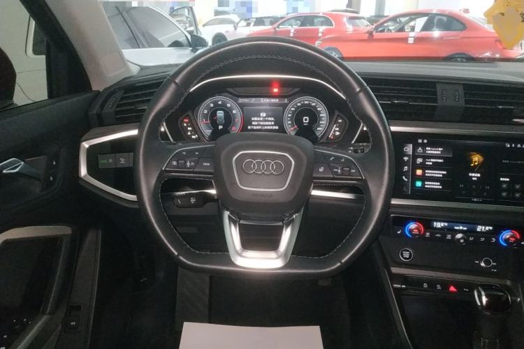 Used Audi Q3 2023 35 TFSI Fashion Dynamic Model (1.5T) Steering Wheel