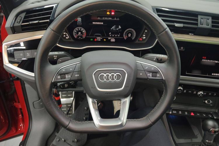 Used Audi Q3 2023 Updated 45 TFSI quattro Stylish and Dynamic Edition Steering Wheel