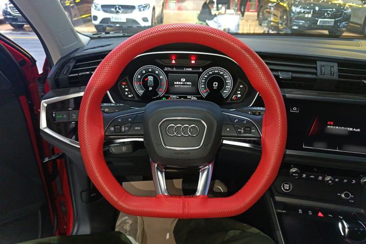 Used Audi Q3 2023 35 TFSI Fashion Dynamic Model (1.5T) Steering Wheel