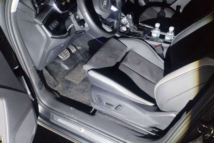 Used Audi Q3 2023 Updated 40 TFSI Fashionable and Dynamic Version Driver Seat