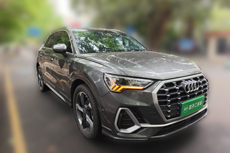 Used Audi Q3 2023 35 TFSI Fashion Dynamic Model (1.4T) Front Right 45 Deg