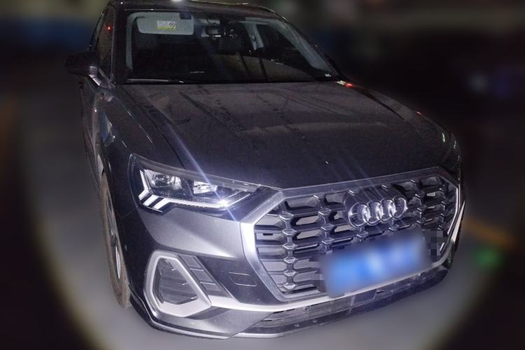 Used Audi Q3 2023 Updated 40 TFSI Fashionable and Dynamic Version Front Right 45 Deg