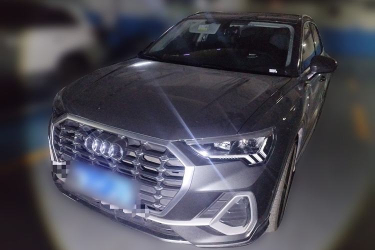 Used Audi Q3 2023 Updated 40 TFSI Fashionable and Dynamic Version Guazi used car, China used car export, Used car for sale, Used Audi cars, Cheapest cars for sale