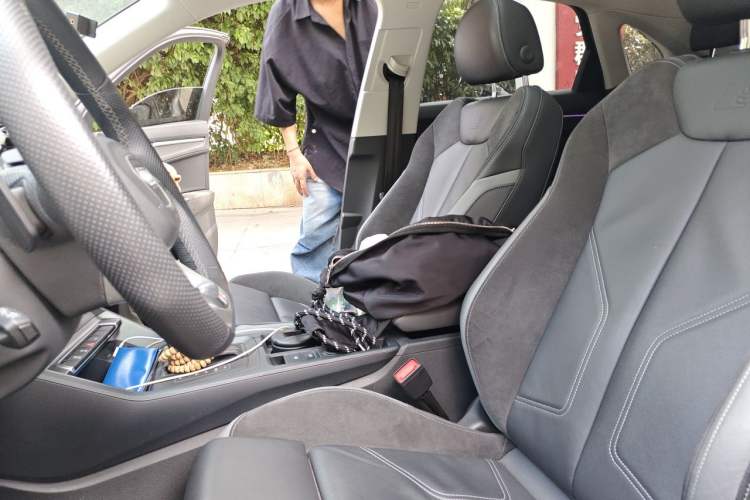 Used Audi Q3 2023 Updated 40 TFSI Fashionable and Dynamic Version Left Front Seat
