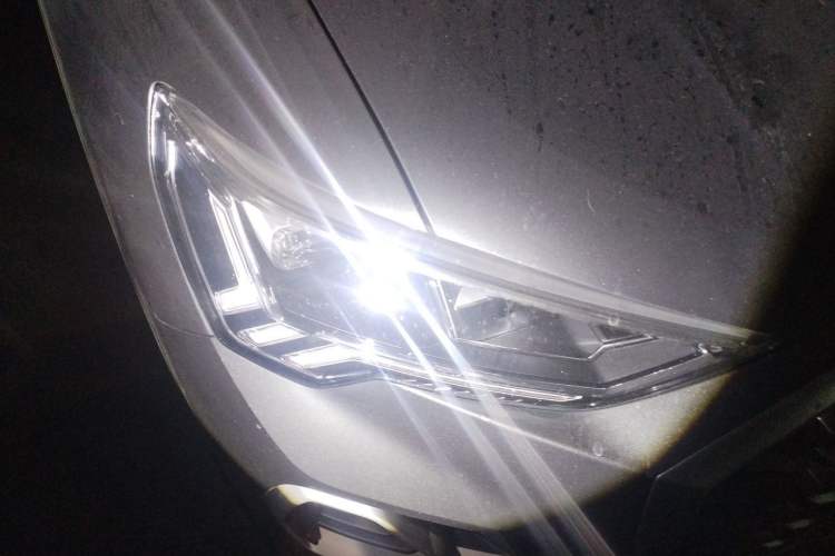 Used Audi Q3 2023 Updated 40 TFSI Fashionable and Dynamic Version Right Front Headlight