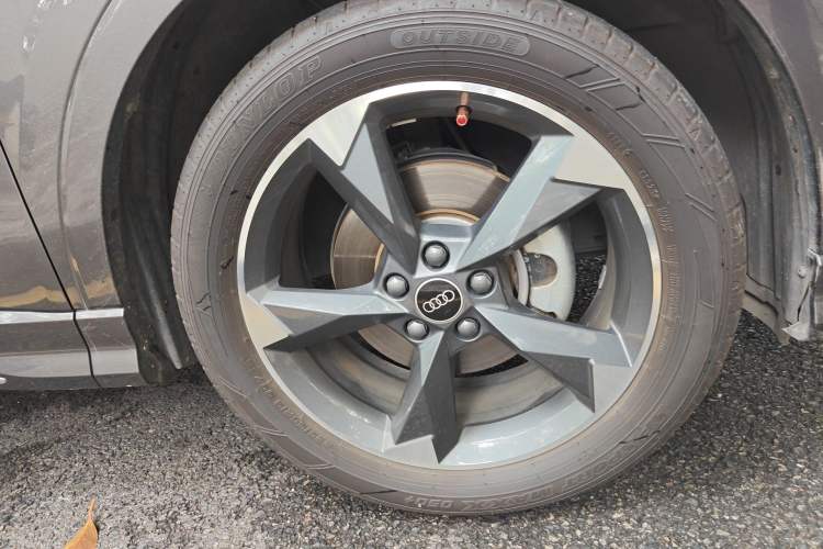 Used Audi Q3 2023 35 TFSI Fashion Dynamic Model (1.4T) Right Front Wheel Hub