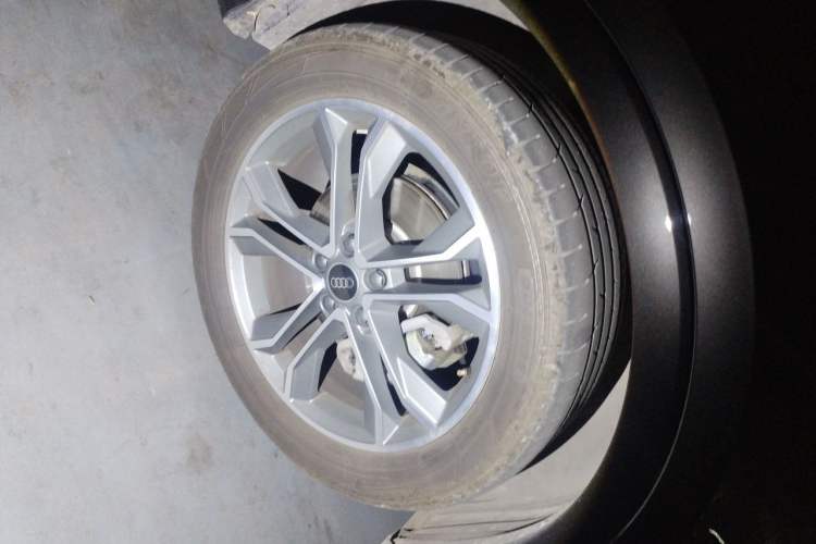 Used Audi Q3 2023 Updated 40 TFSI Fashionable and Dynamic Version Right Front Wheel Hub