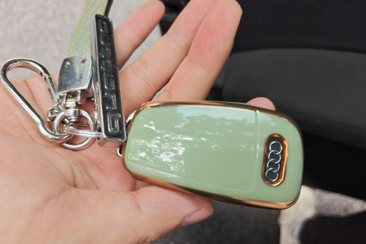 Used Audi Q3 2023 35 TFSI Fashion Dynamic Model (1.4T) Vehicle Key