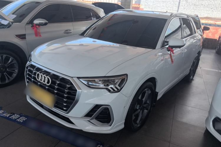 Audi Q3 2023 35 TFSI Fashion Dynamic Model (1.5T) с пробегом Guazi used car, China used car export, Used car for sale, Used cars, Cheapest cars for sale