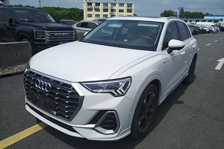 Used Audi Q3 2023 35 TFSI Fashion Dynamic Model (1.4T) Guazi used car, China used car export, Used car for sale, Used  cars, Cheapest cars for sale