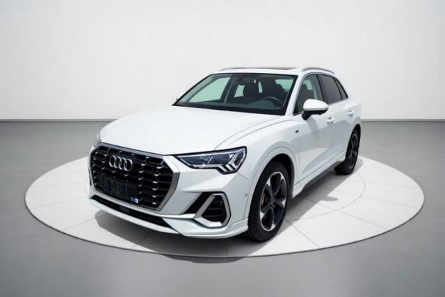 Audi Q3 2023 35 TFSI Fashion Dynamic Model (1.4T) с пробегом