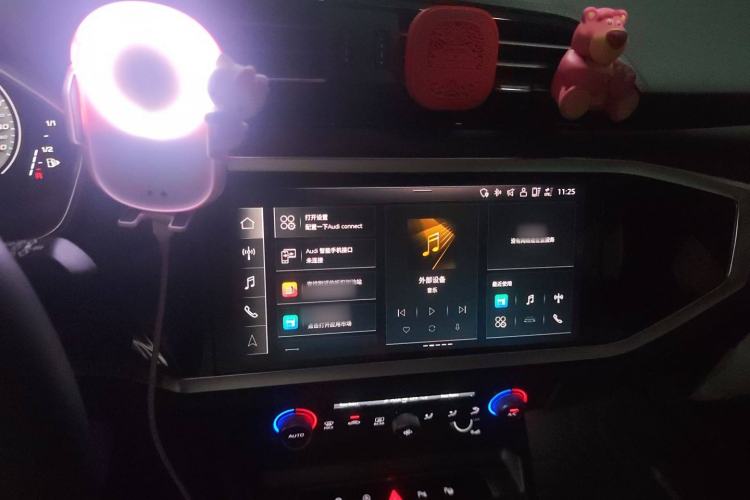 Used Audi Q3 2023 35 TFSI Fashion Dynamic Model (1.5T) Audio And AC Panel
