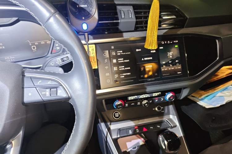 Used Audi Q3 2023 35 TFSI Fashion Dynamic Model (1.5T) Audio And AC Panel
