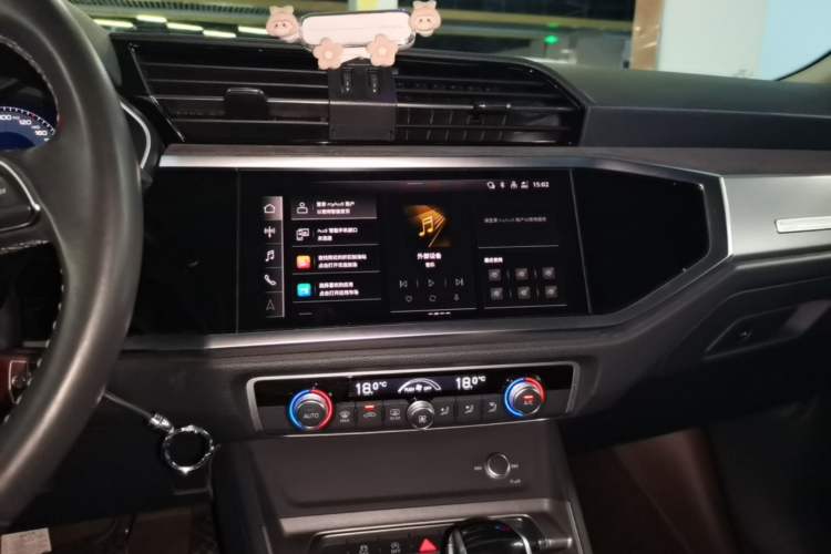 Used Audi Q3 2023 35 TFSI Progressive Dynamic Edition (1.4T) Audio And AC Panel