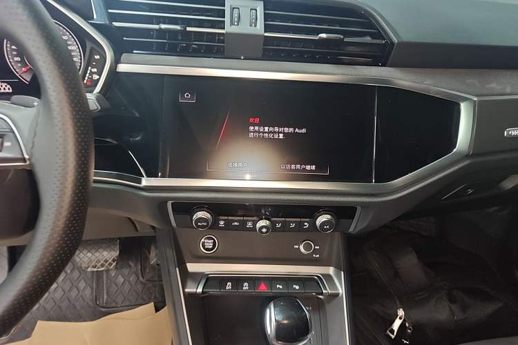 Used Audi Q3 2023 35 TFSI Fashion Dynamic Model (1.5T) Audio And AC Panel