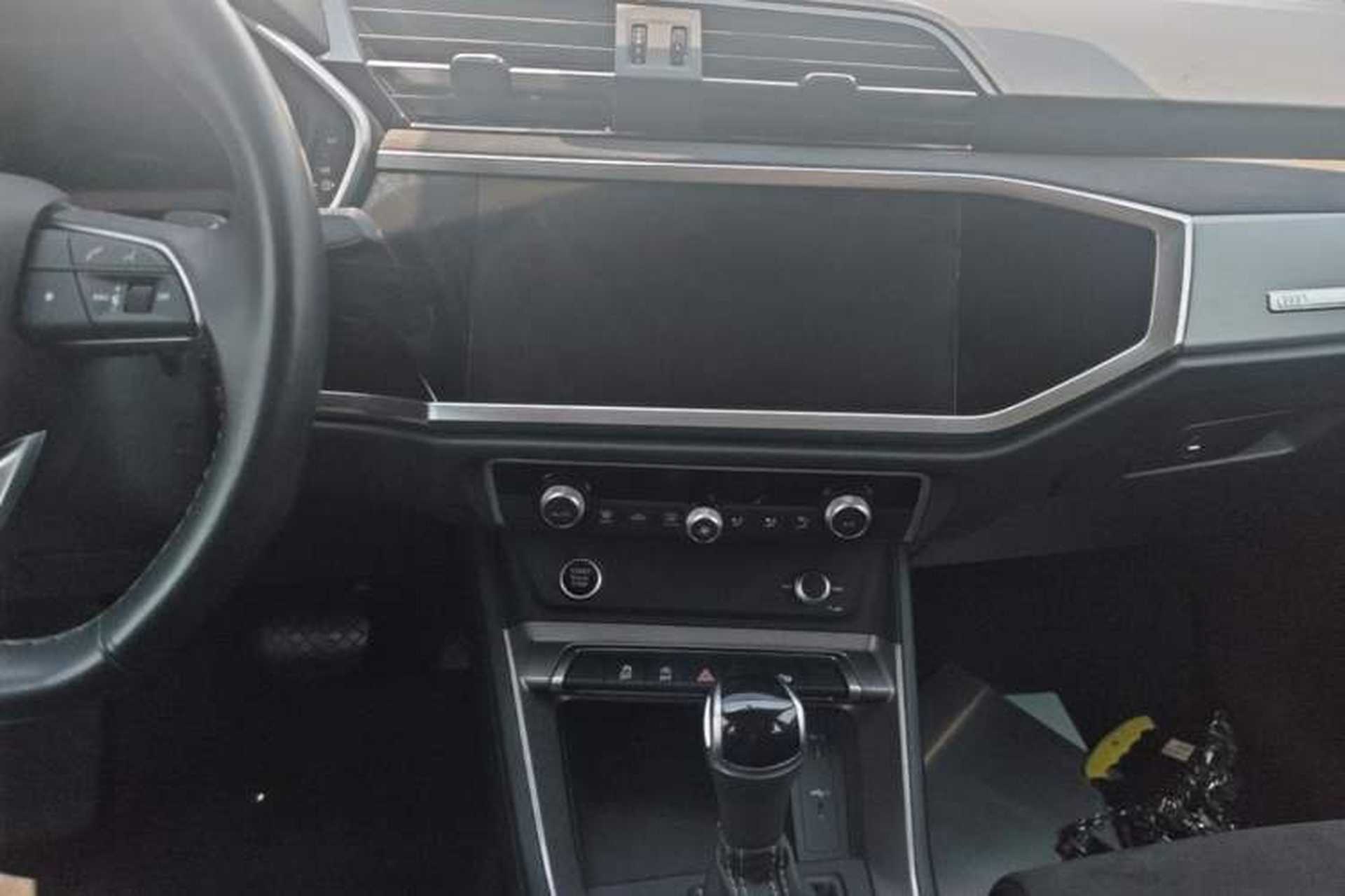 Used Audi Q3 2023 35 TFSI Fashion Dynamic Model (1.5T) Audio And AC Panel