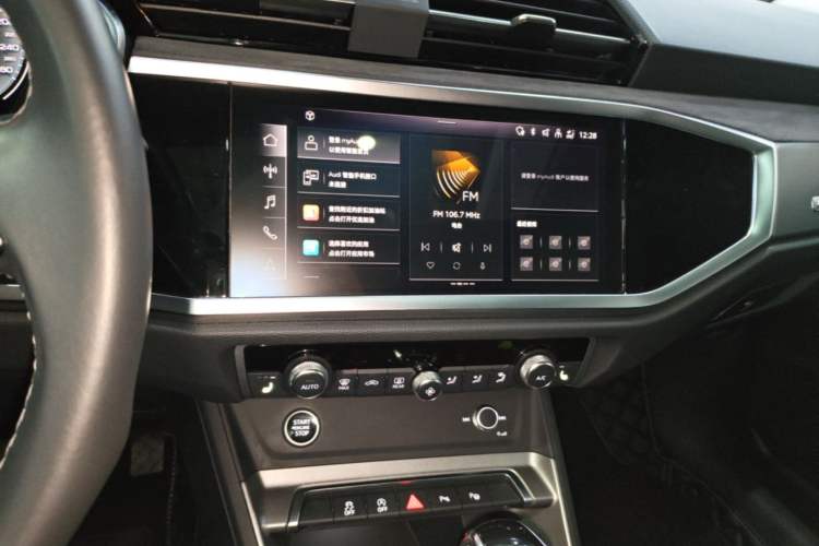 Used Audi Q3 2023 35 TFSI Fashion Dynamic Model (1.4T) Audio And AC Panel